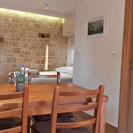 Apartment Stone House Bonaca *