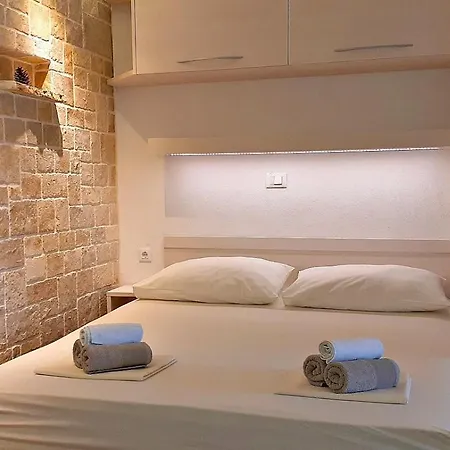 公寓 Stone House Bonaca *