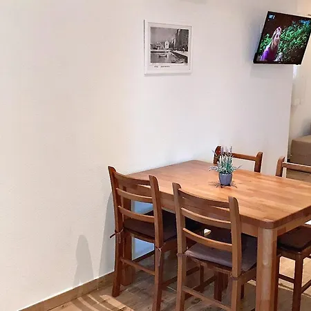 公寓 Stone House Bonaca 巴什卡沃达